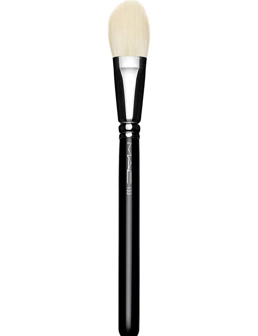 Beauty * | Mac 133 Small Cheek Brush